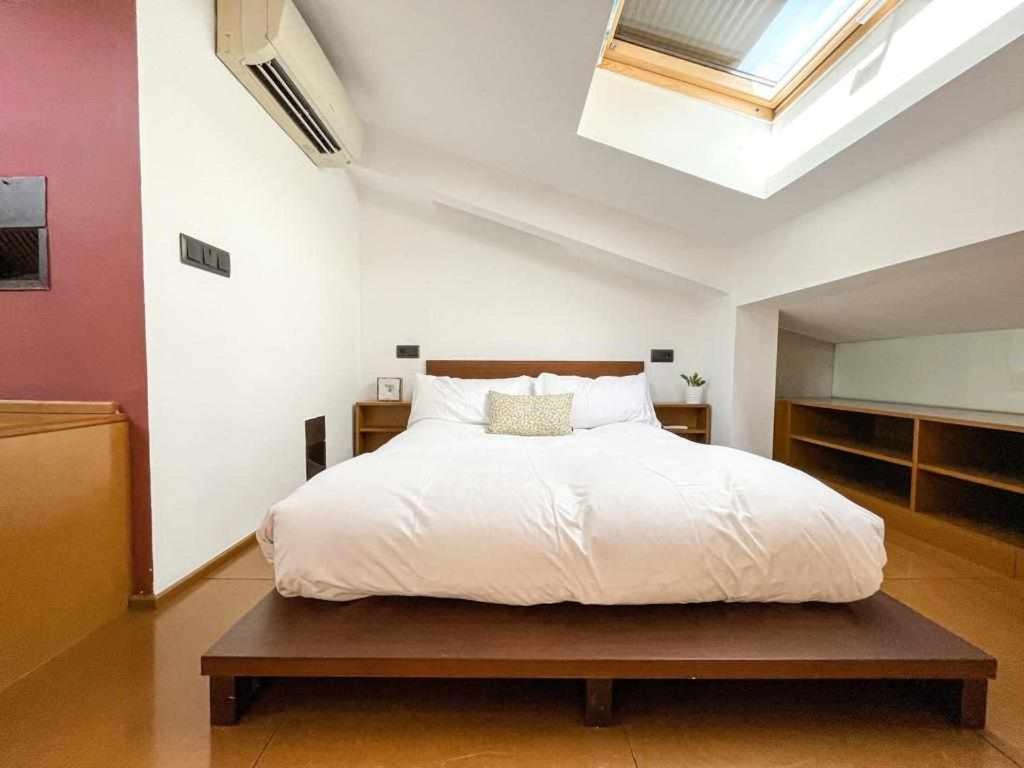 Loft Cort Reial Atico In The Heart Of The Old Town Apartment Girona Exterior photo
