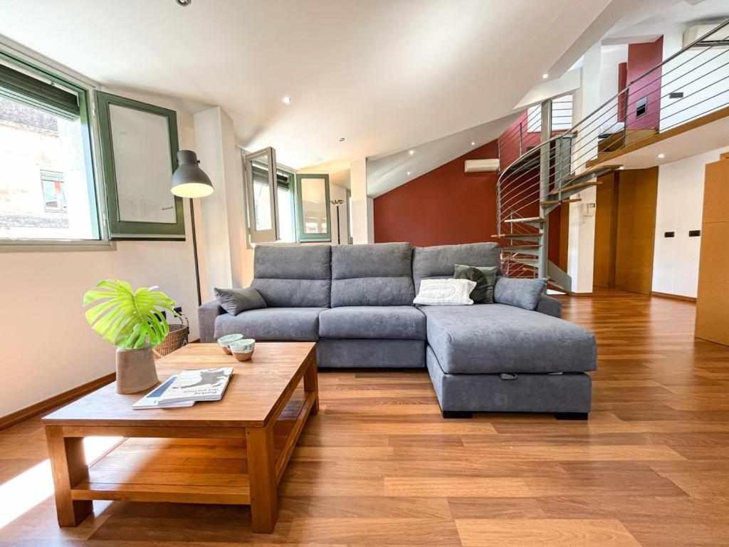 Loft Cort Reial Atico In The Heart Of The Old Town Apartment Girona Exterior photo